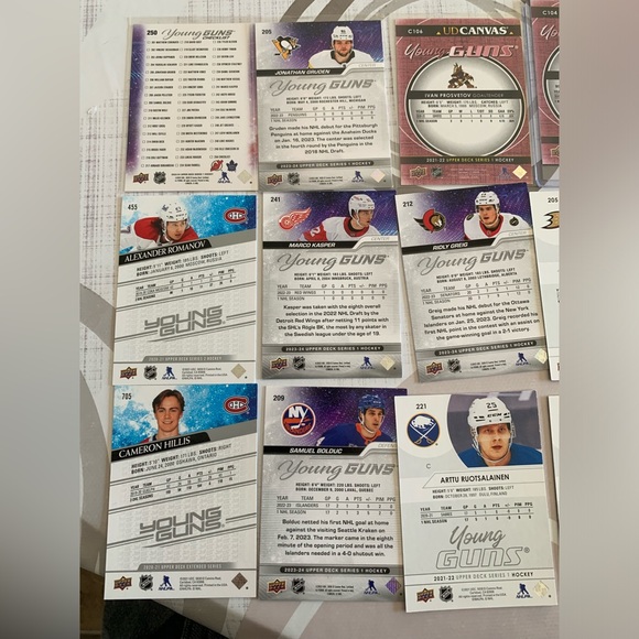 NHL Young Guns Upper Deck lot of 27 cards - Picture 7 of 10